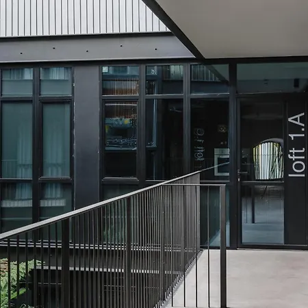 Five Stars Alcantara Lofts 公寓 *