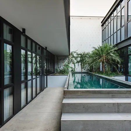 Five Stars Alcantara Lofts