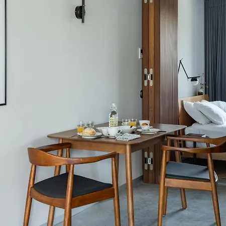 Апартаменти Five Stars Alcantara Lofts