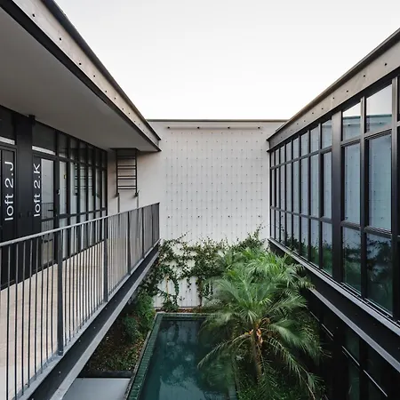 Five Stars Alcantara Lofts דירה